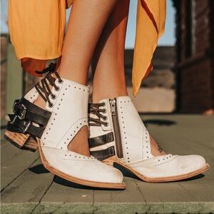 Freebird Desert White Ankle Boots